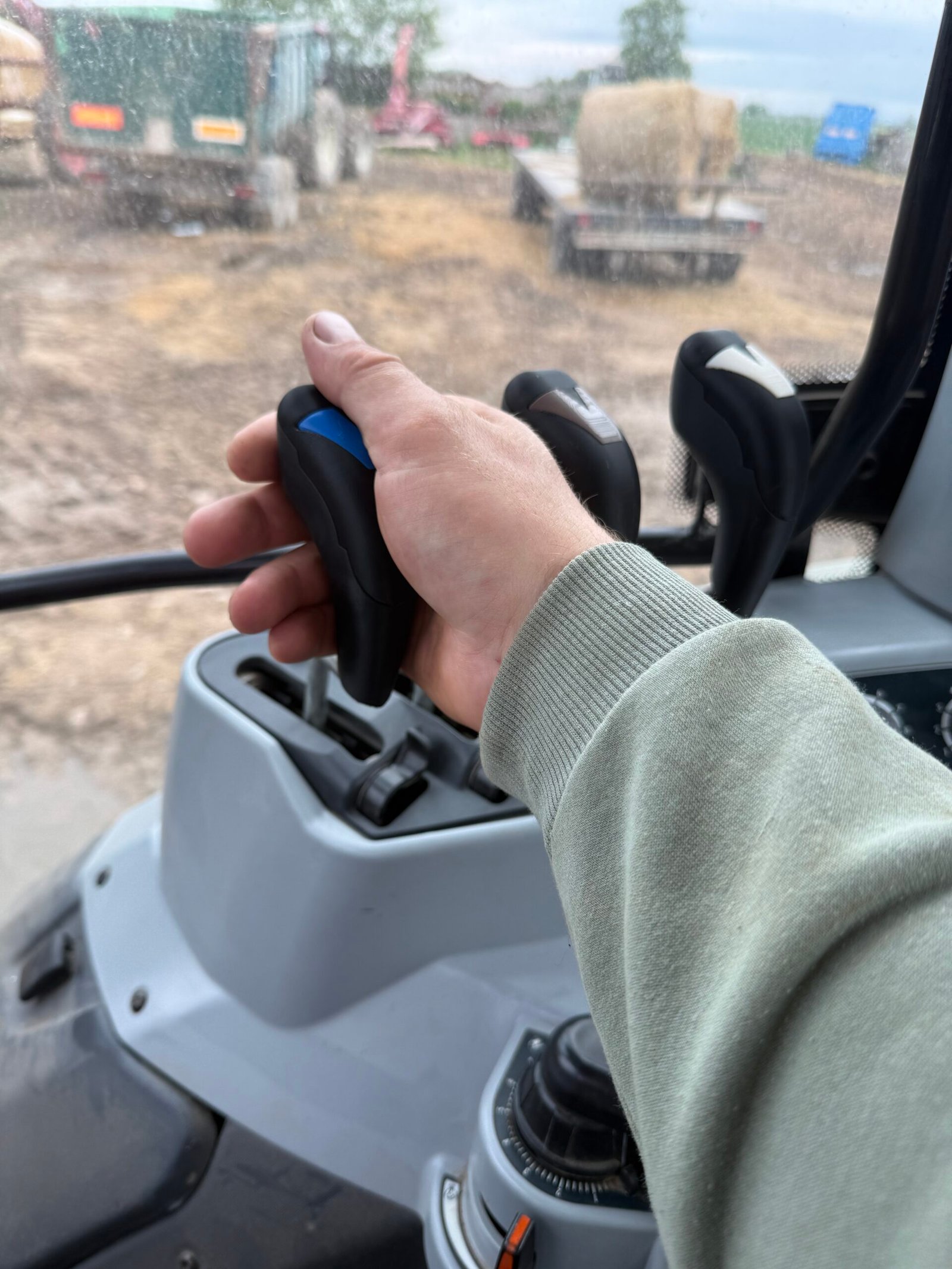 3D Printed Lever Handle Covers for Valtra Tractor Gen 4 & 5 Active - Image 5
