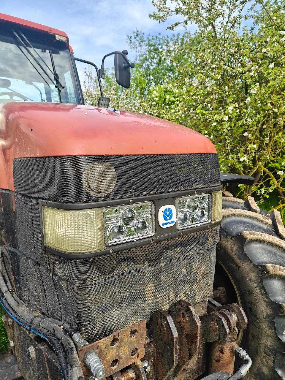 3D Printed Front Grill Bonnet Badge Emblem Logo — Ford New Holland Tractor - Image 3