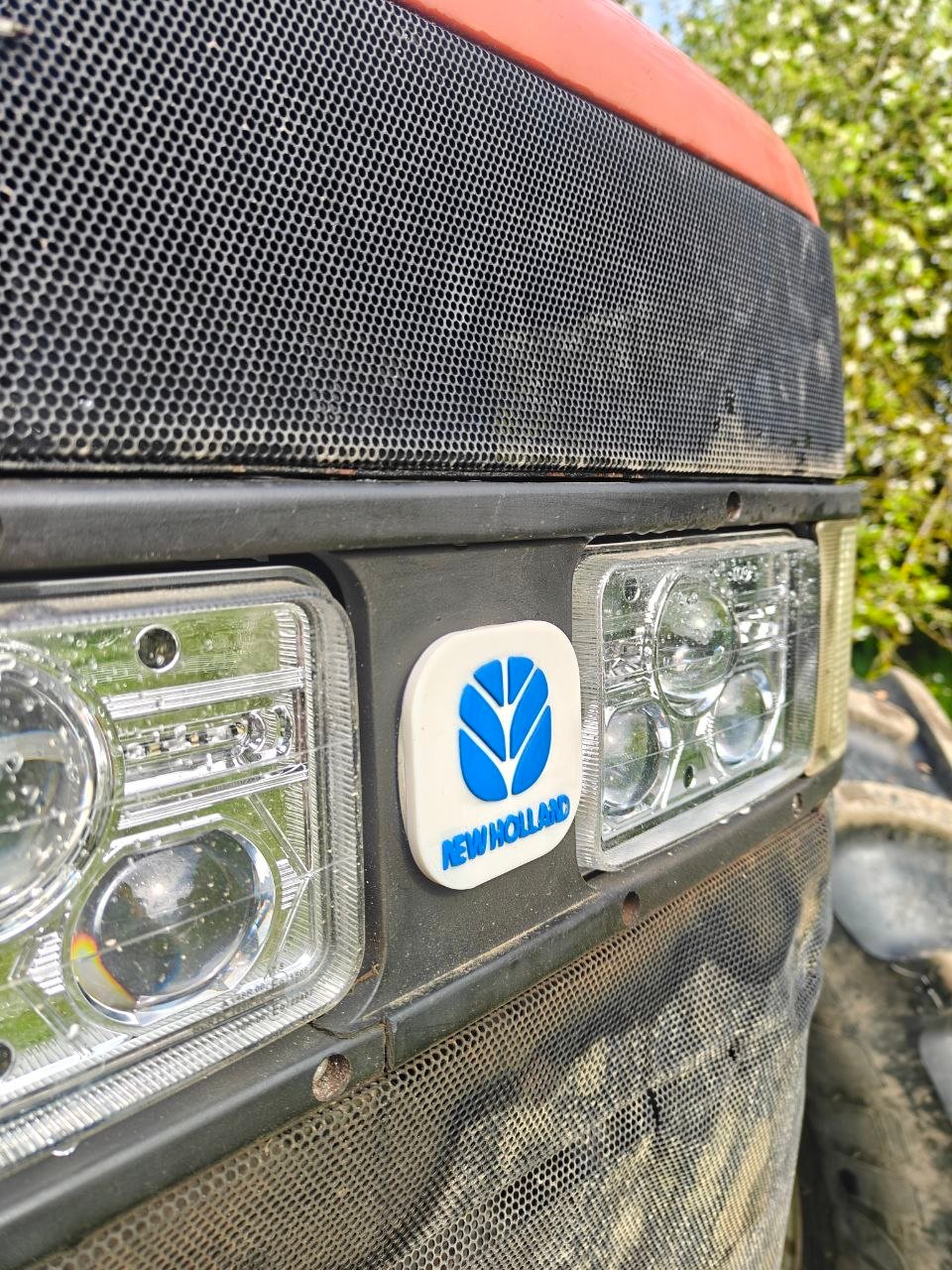 3D Printed Front Grill Bonnet Badge Emblem Logo — Ford New Holland Tractor - Image 2